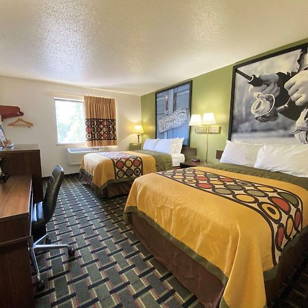 Super 8 By Wyndham Newport News/Jefferson Ave. Hotel Bagian luar foto