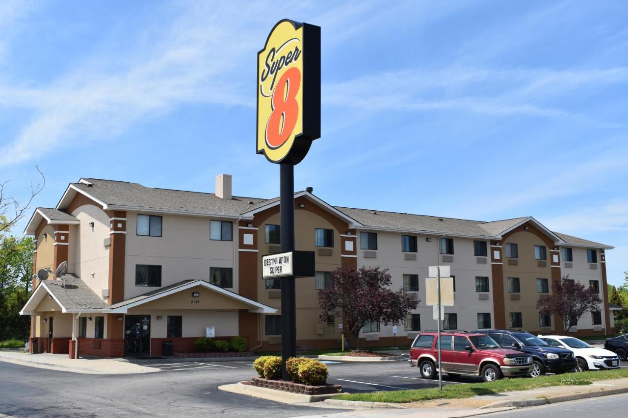Super 8 By Wyndham Newport News/Jefferson Ave. Hotel Bagian luar foto