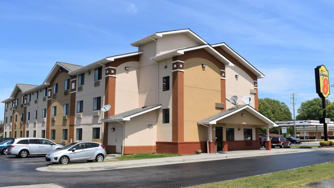 Super 8 By Wyndham Newport News/Jefferson Ave. Hotel Bagian luar foto