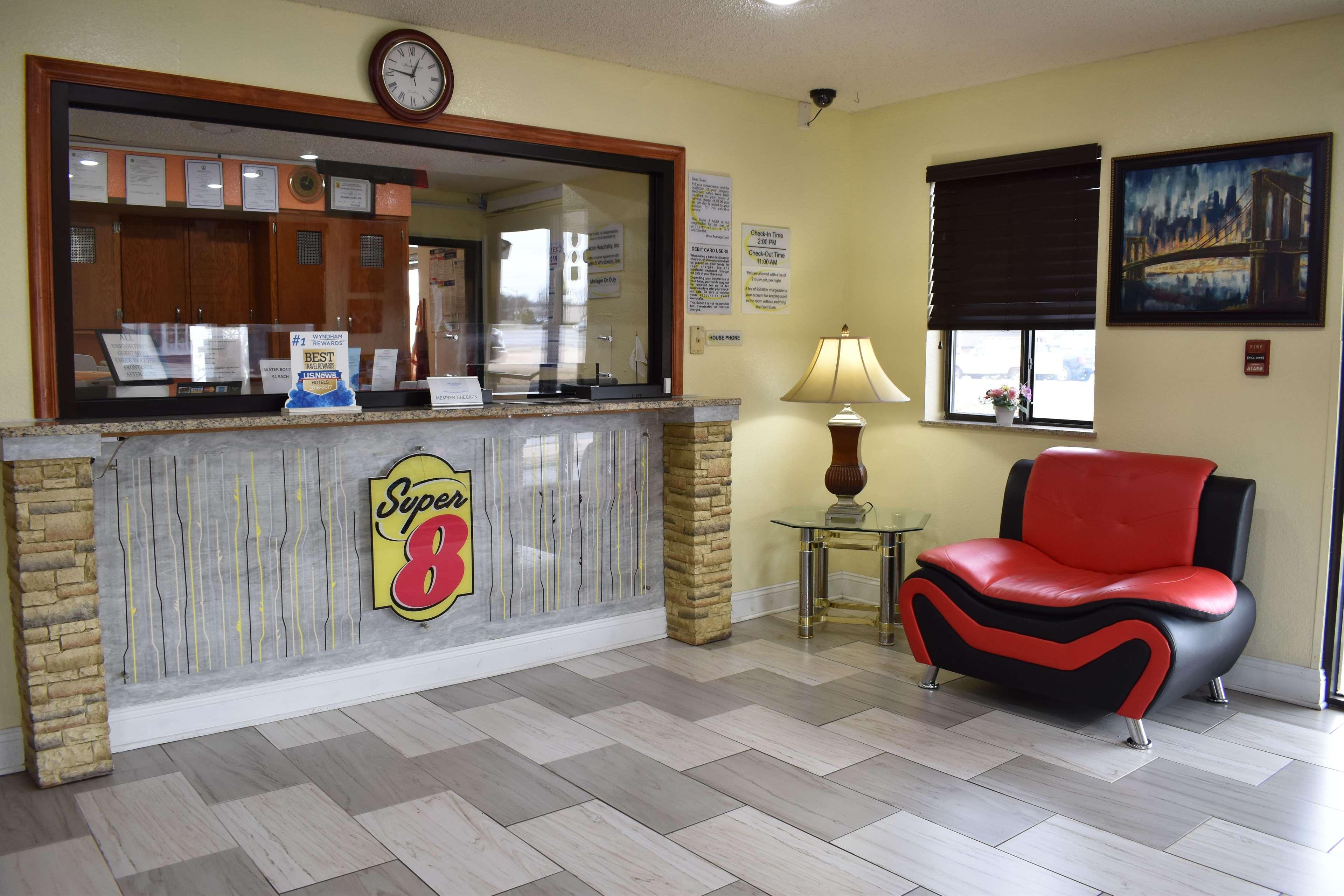 Super 8 By Wyndham Newport News/Jefferson Ave. Hotel Bagian luar foto